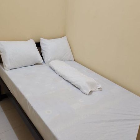 Oyo 91209 Arjuna Residence Syariah Sby 泗水 外观 照片