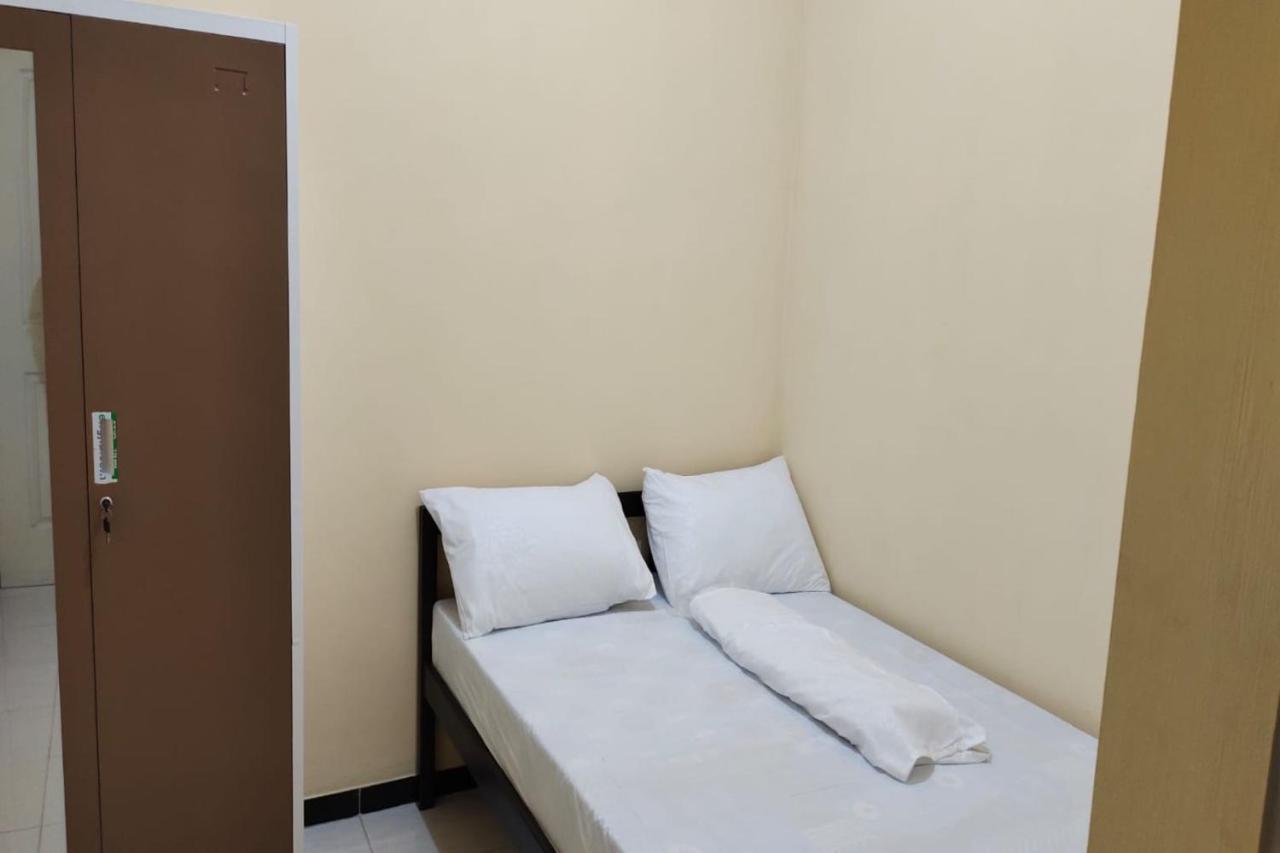 Oyo 91209 Arjuna Residence Syariah Sby 泗水 外观 照片
