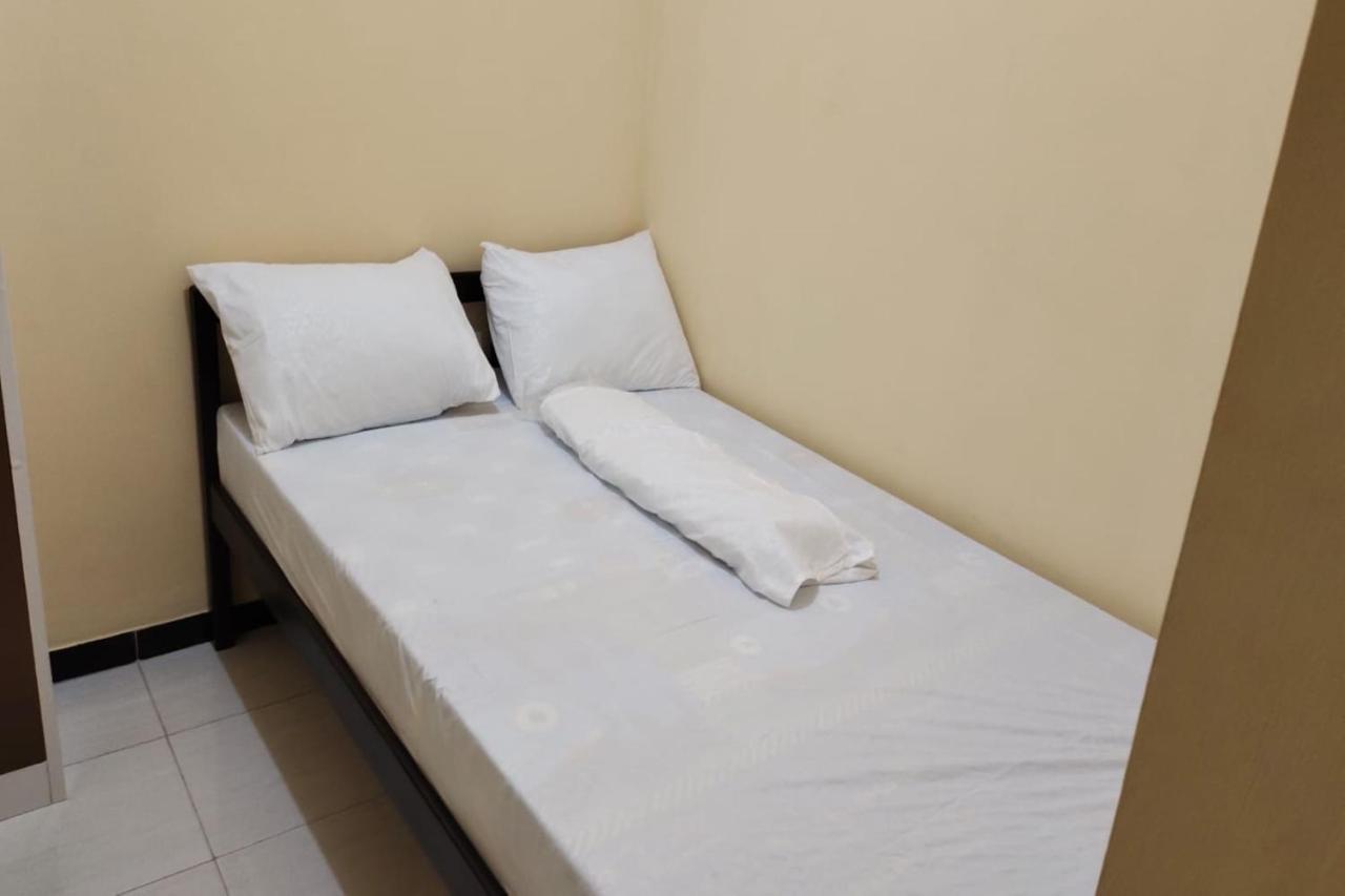 Oyo 91209 Arjuna Residence Syariah Sby 泗水 外观 照片