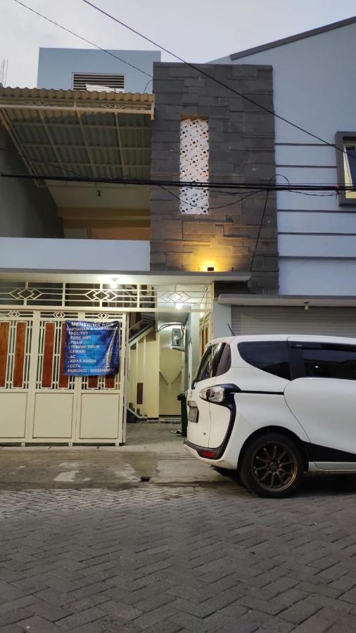 Oyo 91209 Arjuna Residence Syariah Sby 泗水 外观 照片